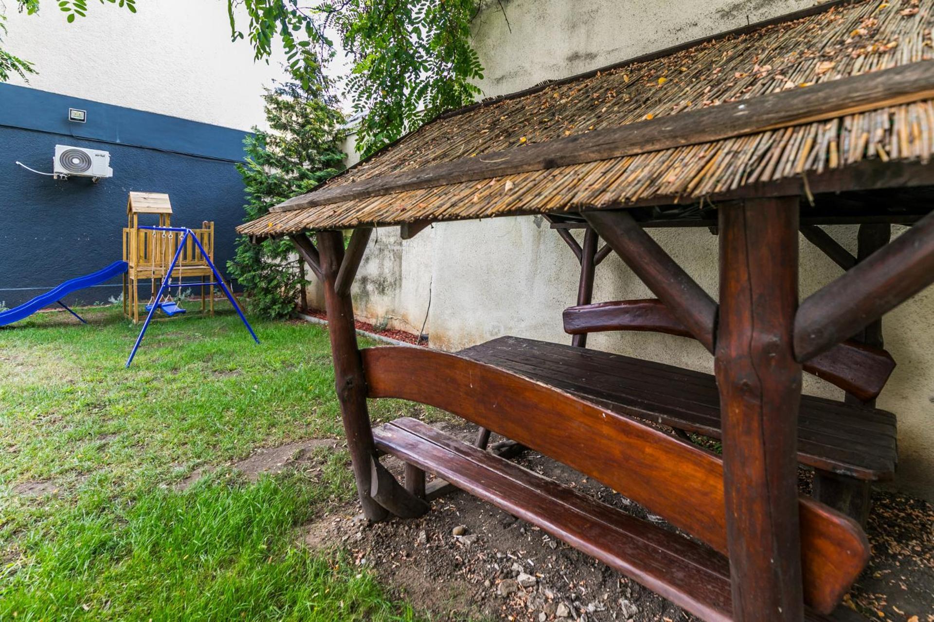 Mariposa Apartments Будапеща Екстериор снимка